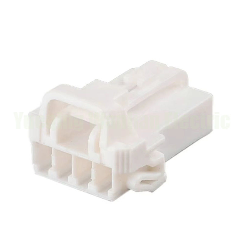 4 Pin MG611275 PH855-04010 ô tô nữ Docking không niêm phong dây thắt dây chuyền ổ cắm AC Assembly